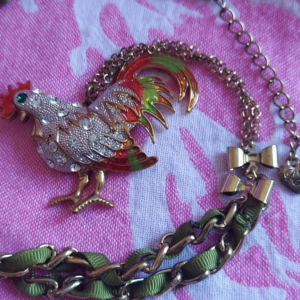 Betsey Johnson FARMHOUSE ROOSTER NECKLACE - Picture 11 of 12